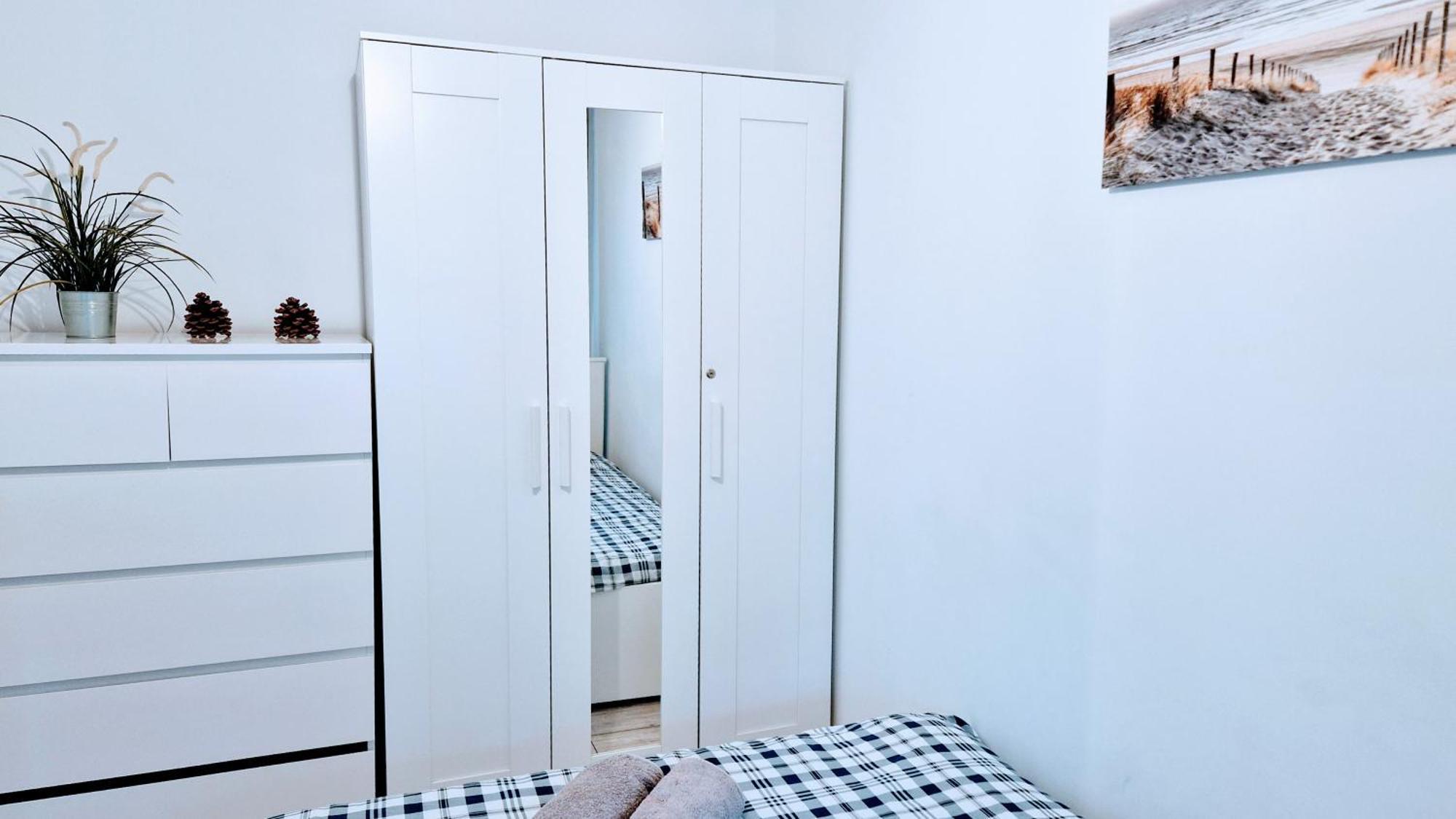 Krolewska Centrum Apartament 4X Varsavia Esterno foto